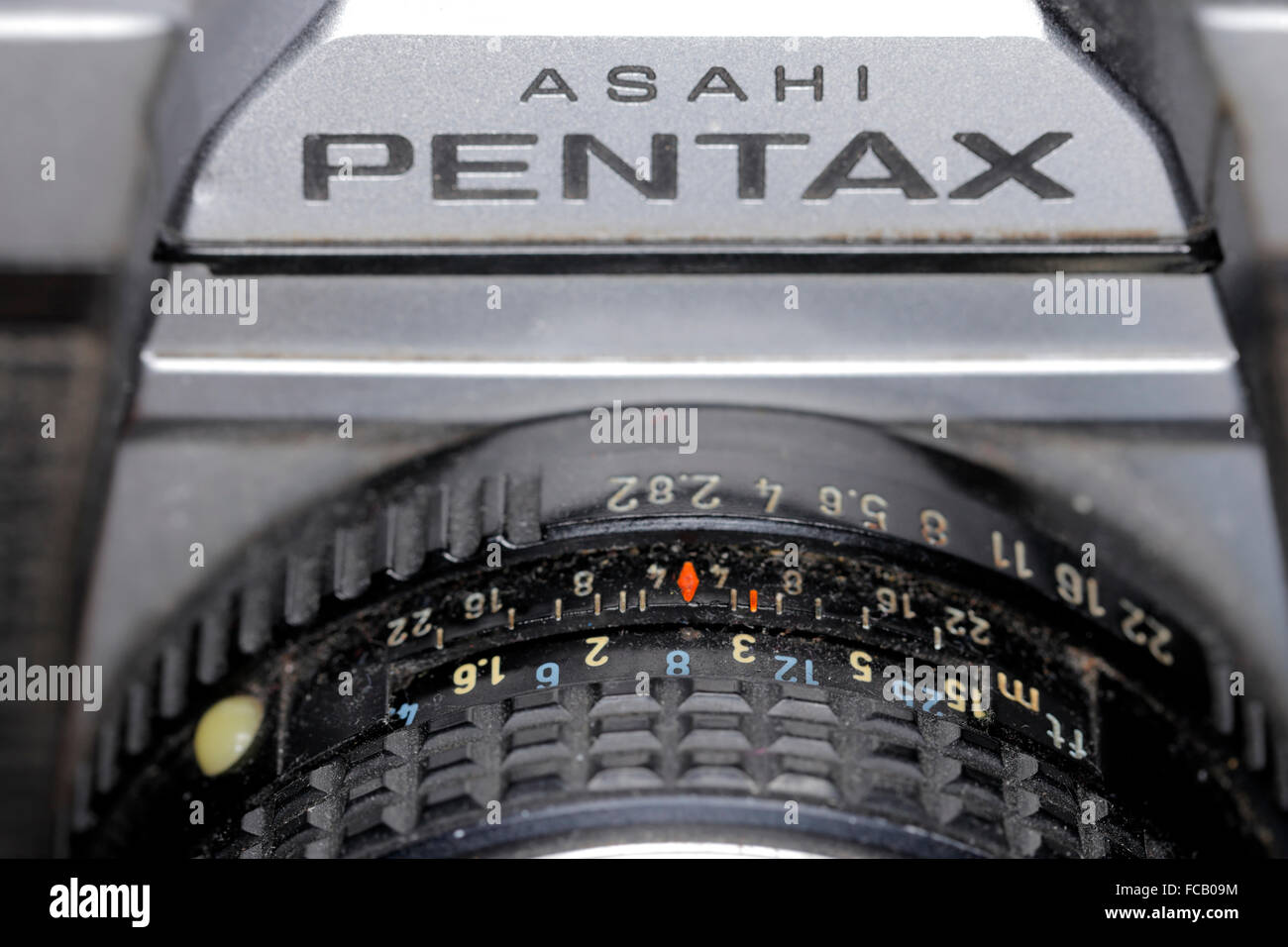 Haut de l'Asahi Pentax K1000 lentille de l'appareil photo montrant les marquages. Banque D'Images