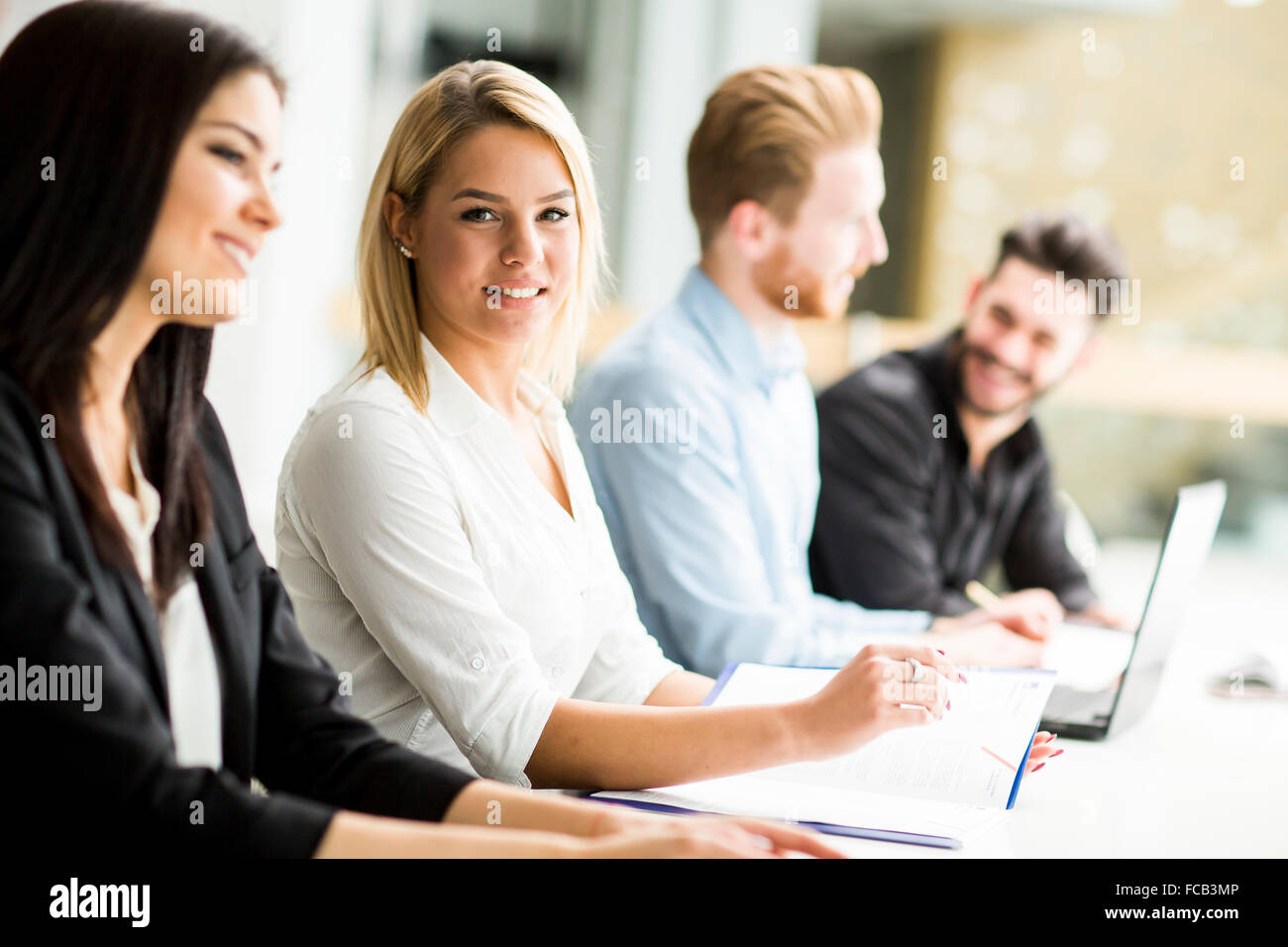 Le Personnel De Bureau Banque De Photographies Et D images Haute le-personnel-de-bureau-banque-de-photographies-et-d-images-haute
