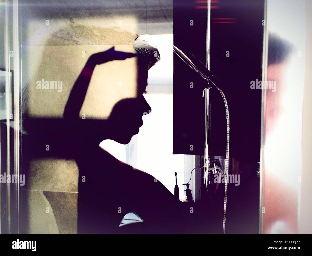 Close-Up Side View Of Thoughtful Woman Silhouette Banque D'Images