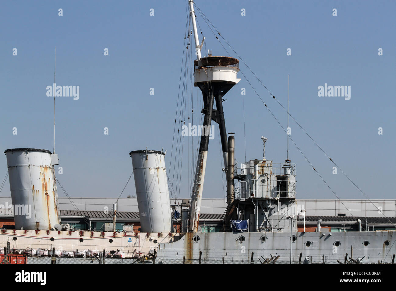Travaux de restauration sur le HMS Caroline - World War 1 - croiseur léger accostera au port de Belfast. Banque D'Images