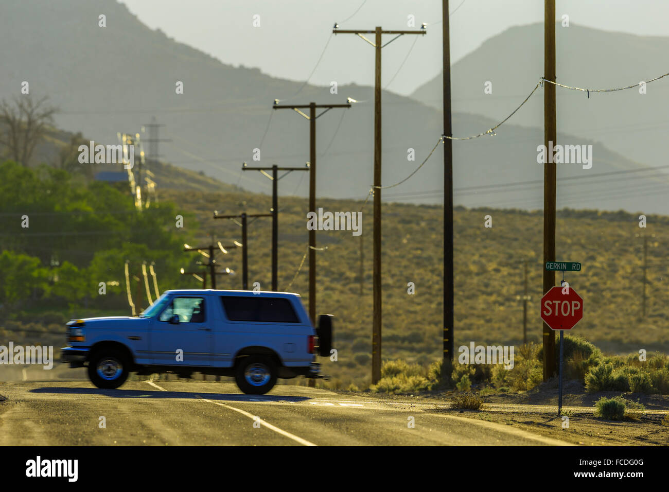 Dans l'autoroute pays Owens Valley, Californie Banque D'Images