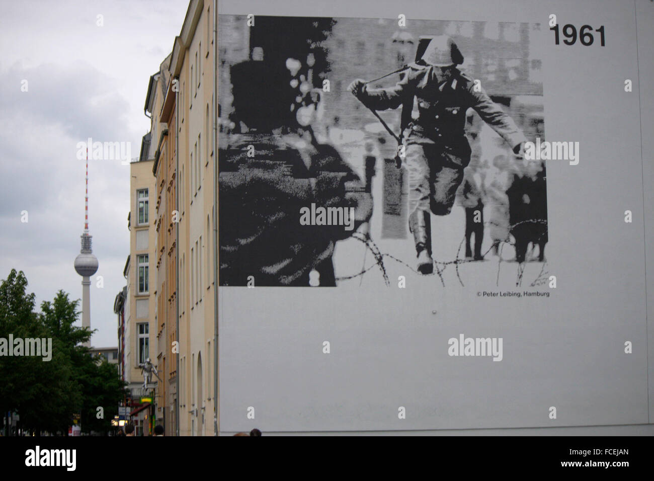 Bilder von der Berliner Mauer une Hausfassaden an der Bernauer Strasse, Berlin-Mitte. Banque D'Images