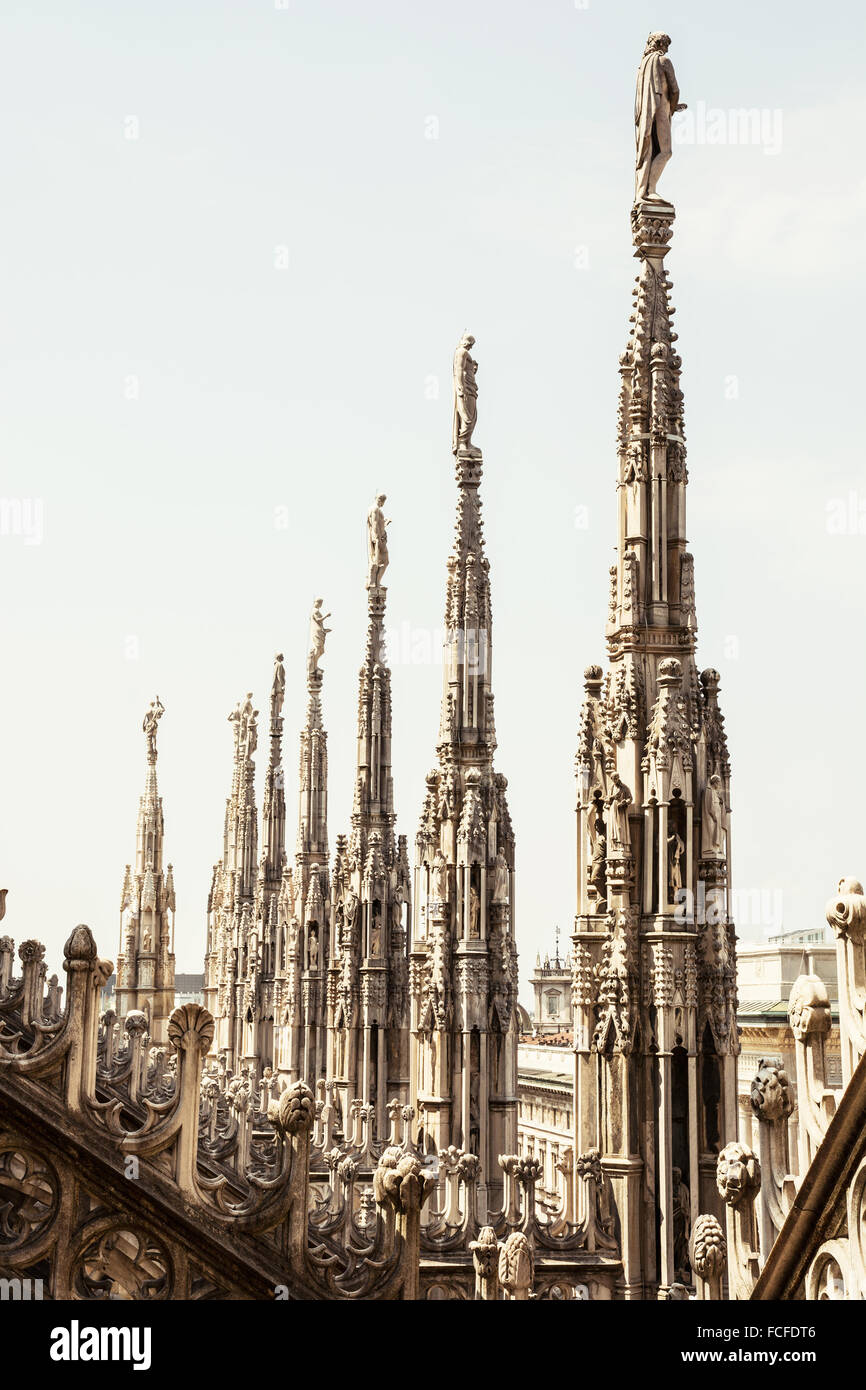 La photo en gros plan de la cathédrale de Milan (Duomo di Milano, Italie). Thème de l'architecture. Banque D'Images