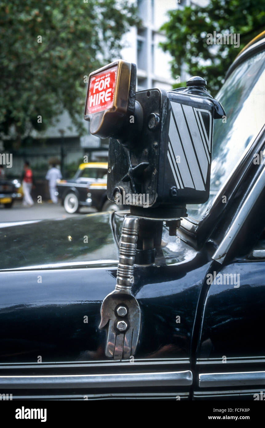 Compteur d'un taxi à Mumbai, ou de Bombay, en Inde. Banque D'Images