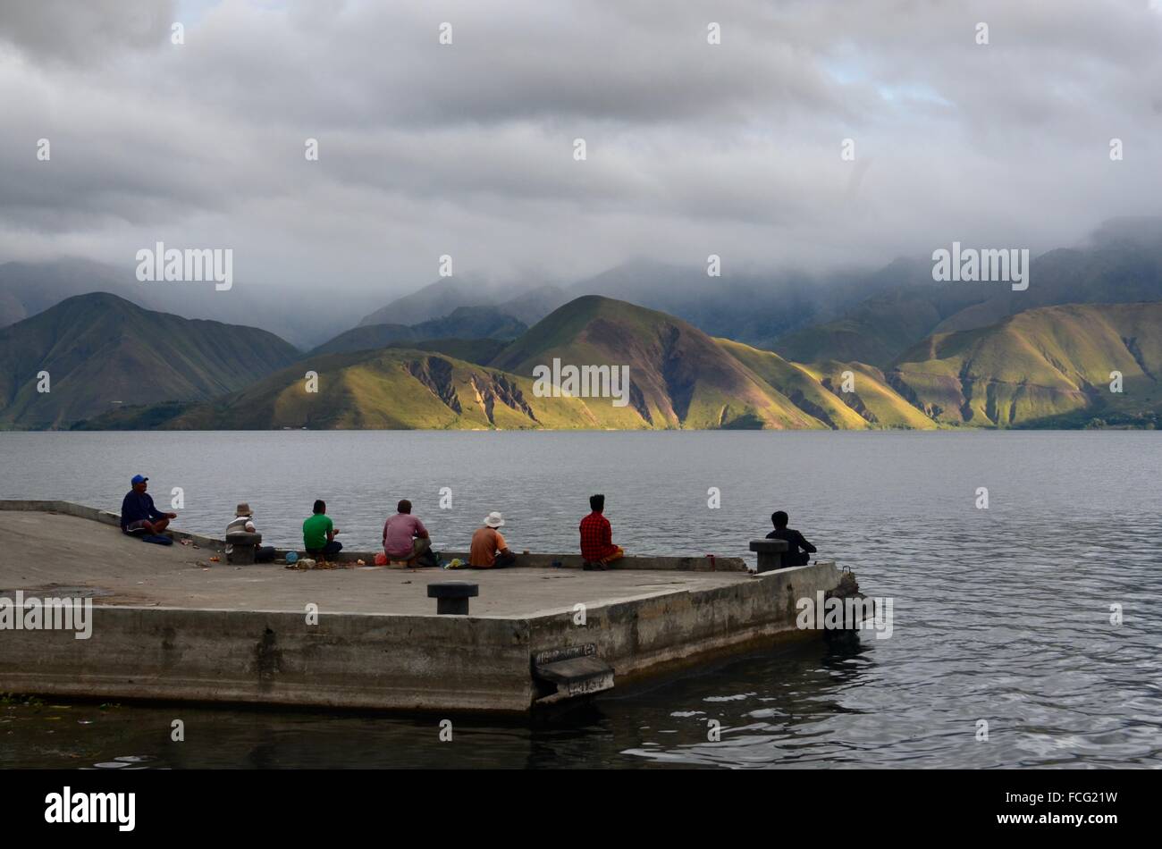 Les pêcheurs Lac Toba de Sumatra Banque D'Images