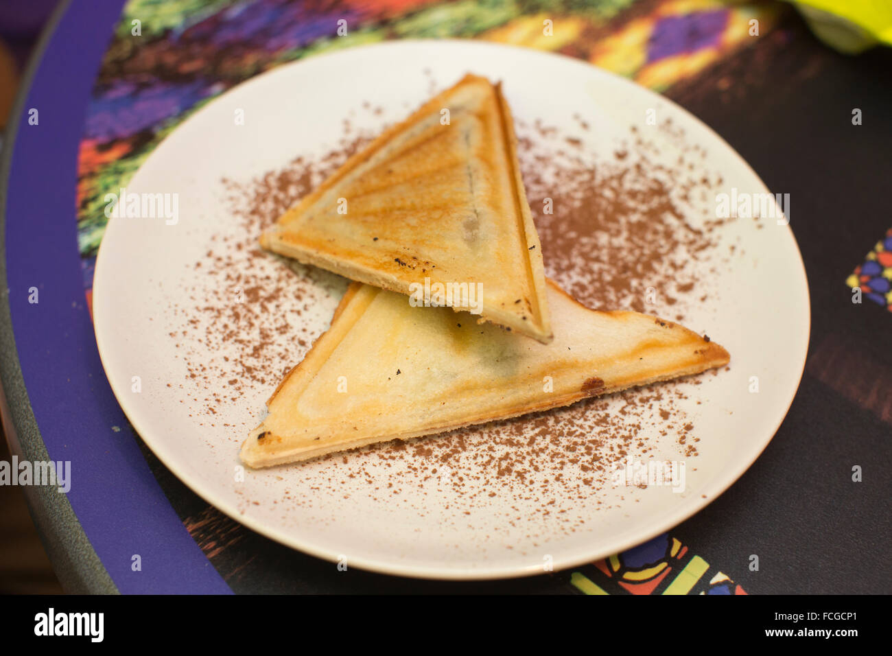 Creme Egg Toastie, Cadbury Creme Egg café, d'un lieu de vente de divers creme egg plats à thème, Soho, London, England, UK Banque D'Images