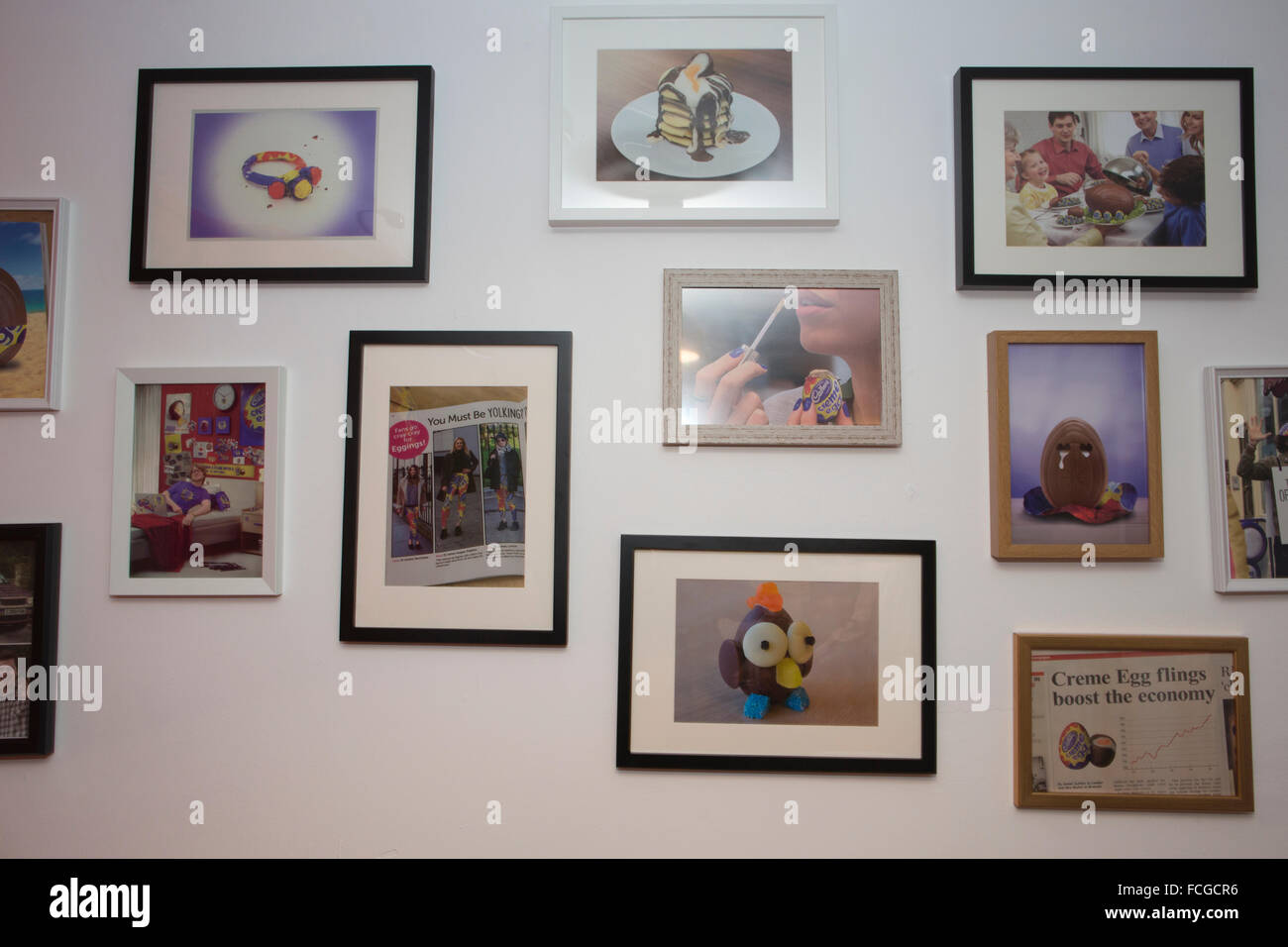 Cadbury Creme Egg café, d'un lieu de vente de divers creme egg plats à thème, Soho, London, England, UK Banque D'Images