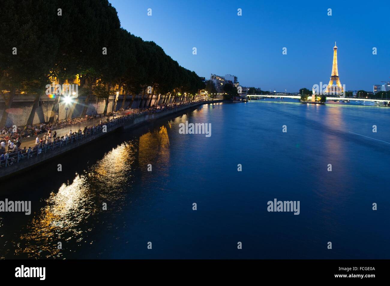 D'ARTIFICE ET ILLUMINATIONS À PARIS (75), ILE DE FRANCE, FRANCE Banque D'Images