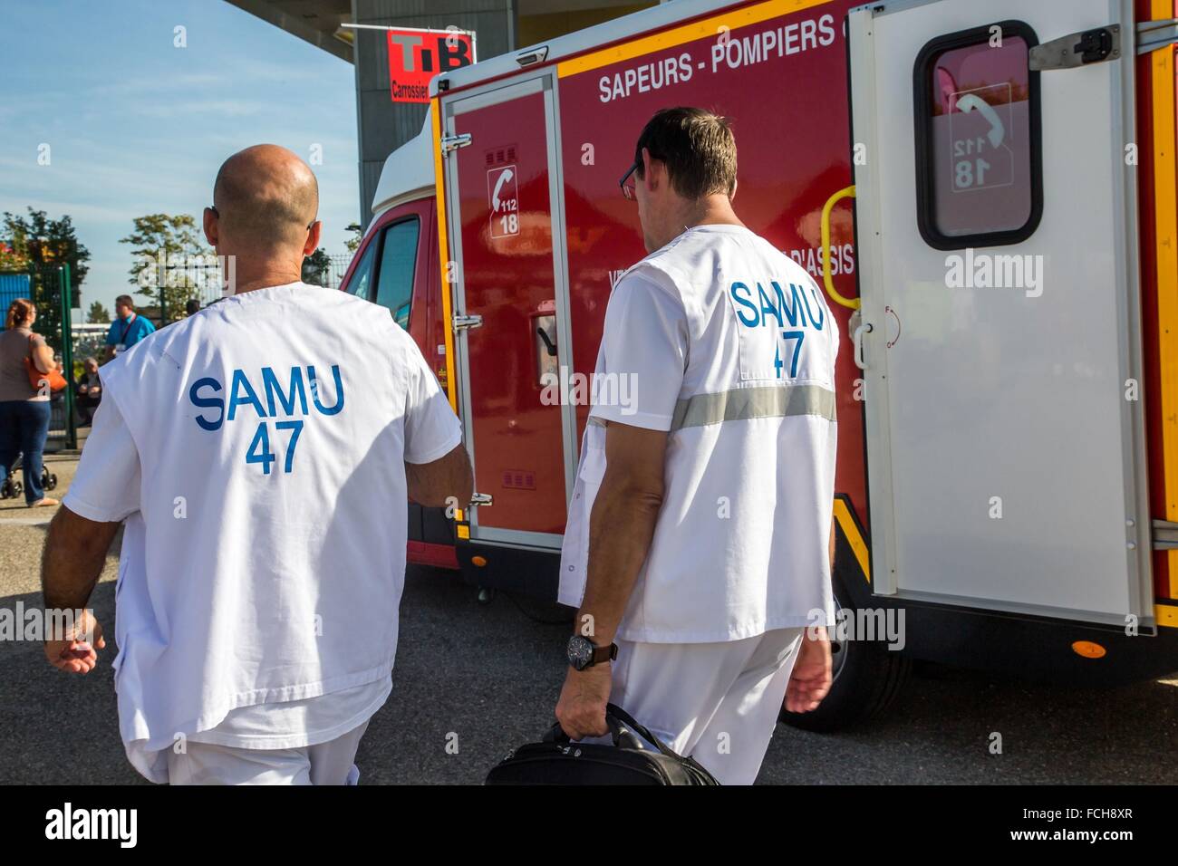 SAMU, pompiers Banque D'Images SAMU, pompiers Banque D'Images