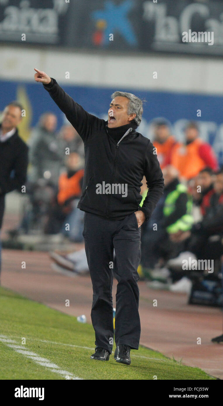 Entraîneur de football portugais Jose mourinho gestes lors d'un match dans l'île de Majorque Banque D'Images