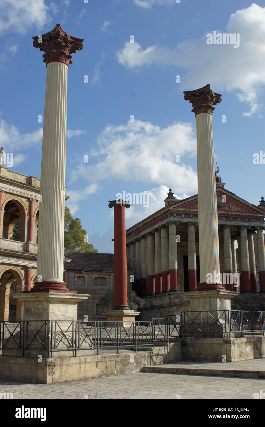 Rome, Italie. 13 Jan, 2016. Le plateau de tournage avec bâtiments de la Rome antique, construit pour la série TV "Rome", produite par HBO, la BBC et la RAI, à la Cinecittà Film complexe de studios à Rome, Italie, 13 janvier 2016. PHOTO : CAROLA FRENTZEN/DPA/Alamy Live News Banque D'Images