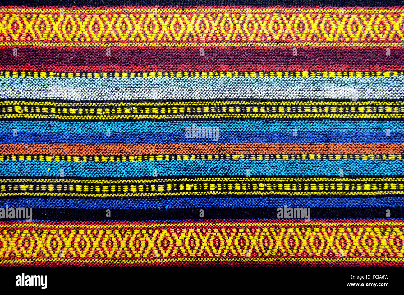 Broderie Point de croix sur toile.Tissus de coton fait main Tribal forme  Chiengmai, Thaïlande. Modèle pour l'élément de conception Photo Stock -  Alamy