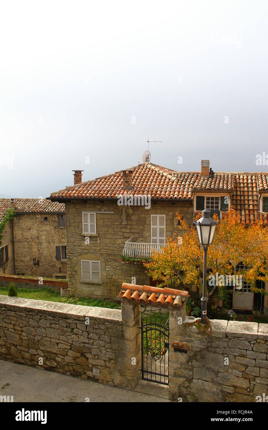 Paysage d'automne à Saint-Marin. La République de Saint-Marin Banque D'Images