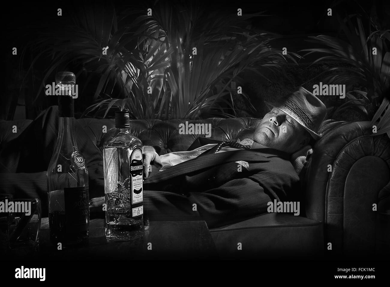 Scary-à bad guy dans la région de hat, dormir, style film noir Banque D'Images