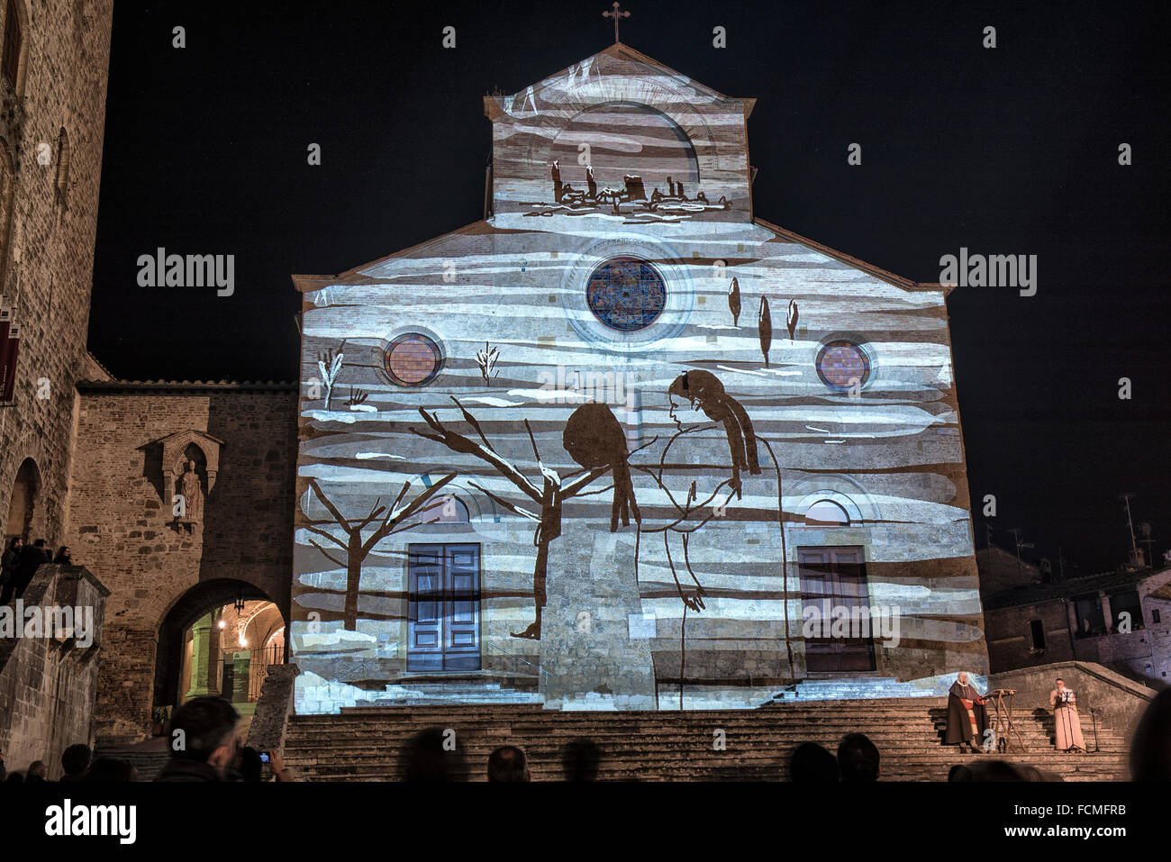 San Gimignano (Sienne). Réflexions sur la cathédrale feux collégiale de Santa Maria Assunta pour San Gimignano Lumière Banque D'Images