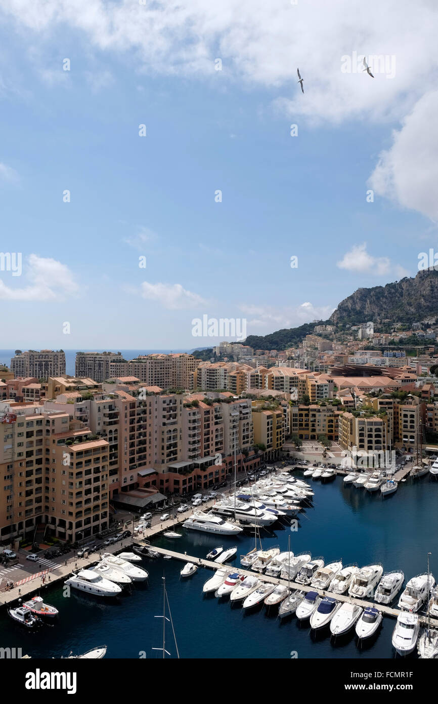 Appartements de luxe avec vue sur le port de Monaco. Banque D'Images