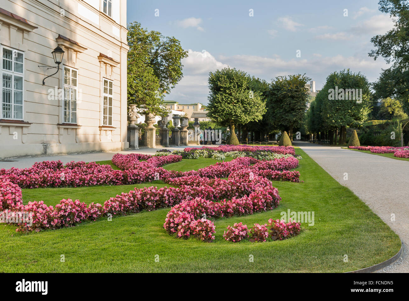 Monde célèbres jardins de Mirabell au coeur de la vieille ville de Salzbourg, Autriche Banque D'Images