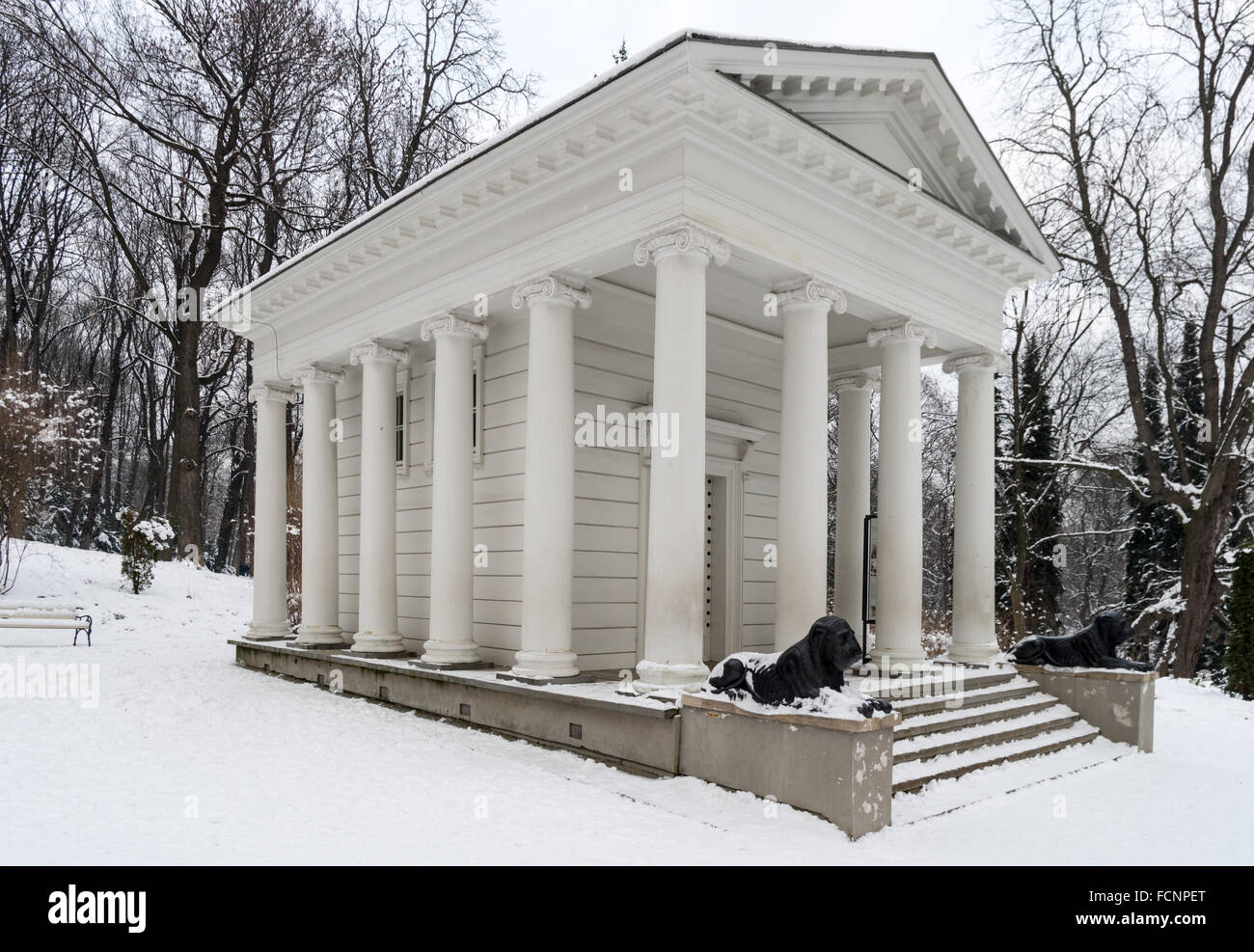 Sybilla (ou Diana) Temple de parc Lazienki en hiver, Varsovie, Pologne Banque D'Images