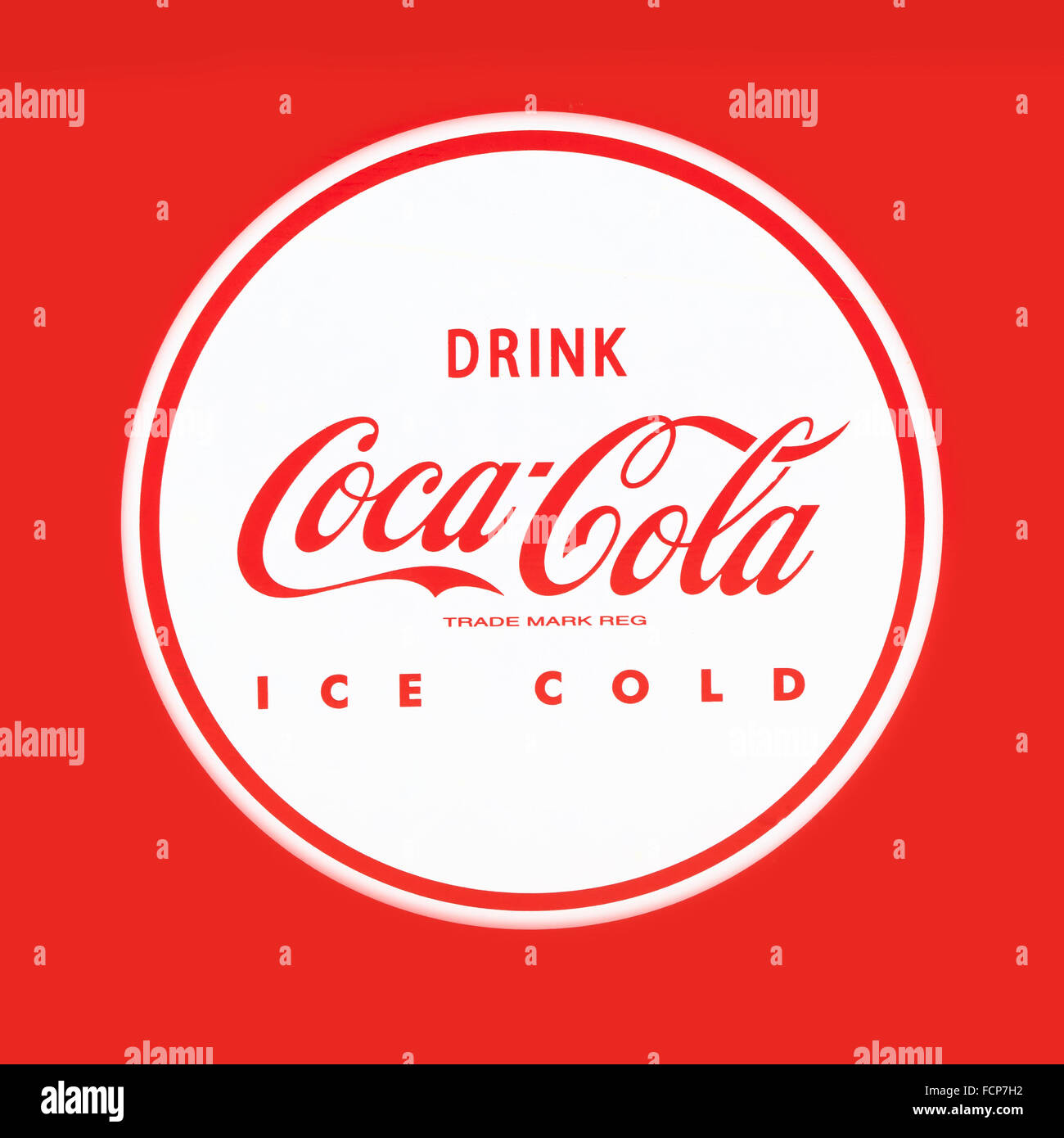 Vintage signe montrant la boisson Coca-Cola Ice Cold Coca-Cola Marque Reg Banque D'Images