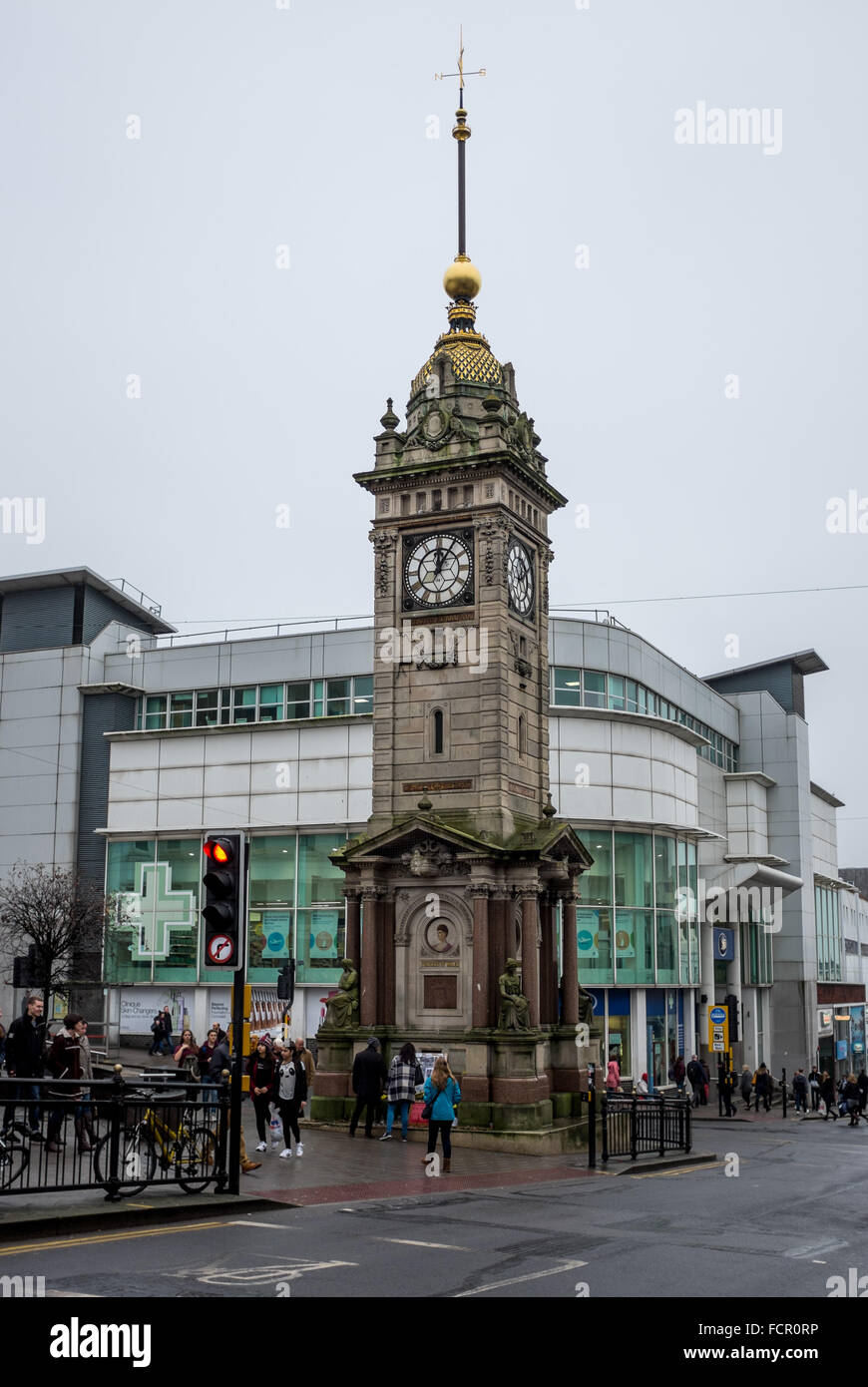 Brighton UK 24 Janvier 2016 - un culte avec des hommages à la mémoire des sans-abri qui sont morts dans les rues de Brighton a été créé au centre de la ville tour de l'horloge . Crédit : Simon Dack/Alamy Live News Banque D'Images