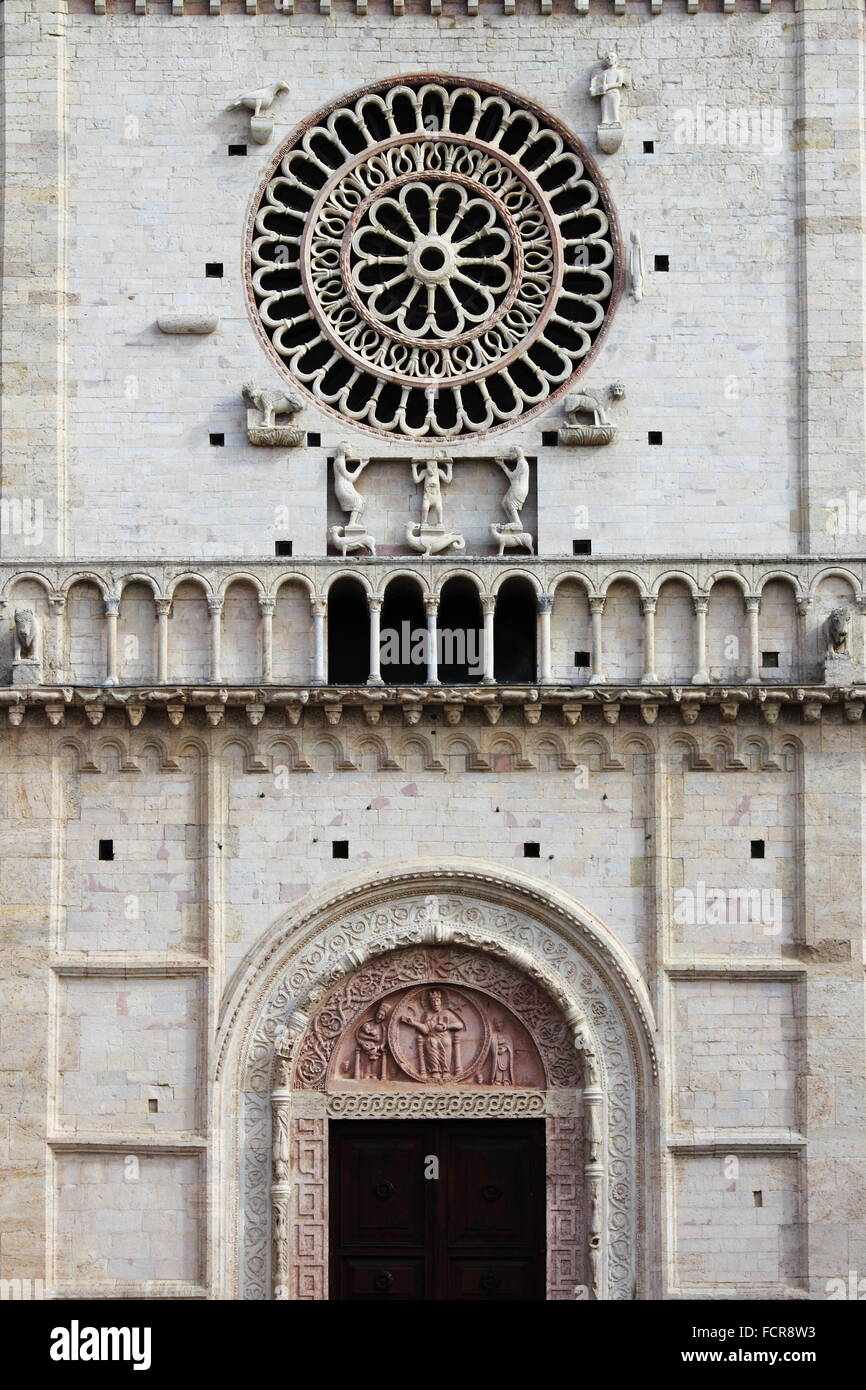 Rose de la Cathédrale Saint Rufino à Assise, Italie Banque D'Images