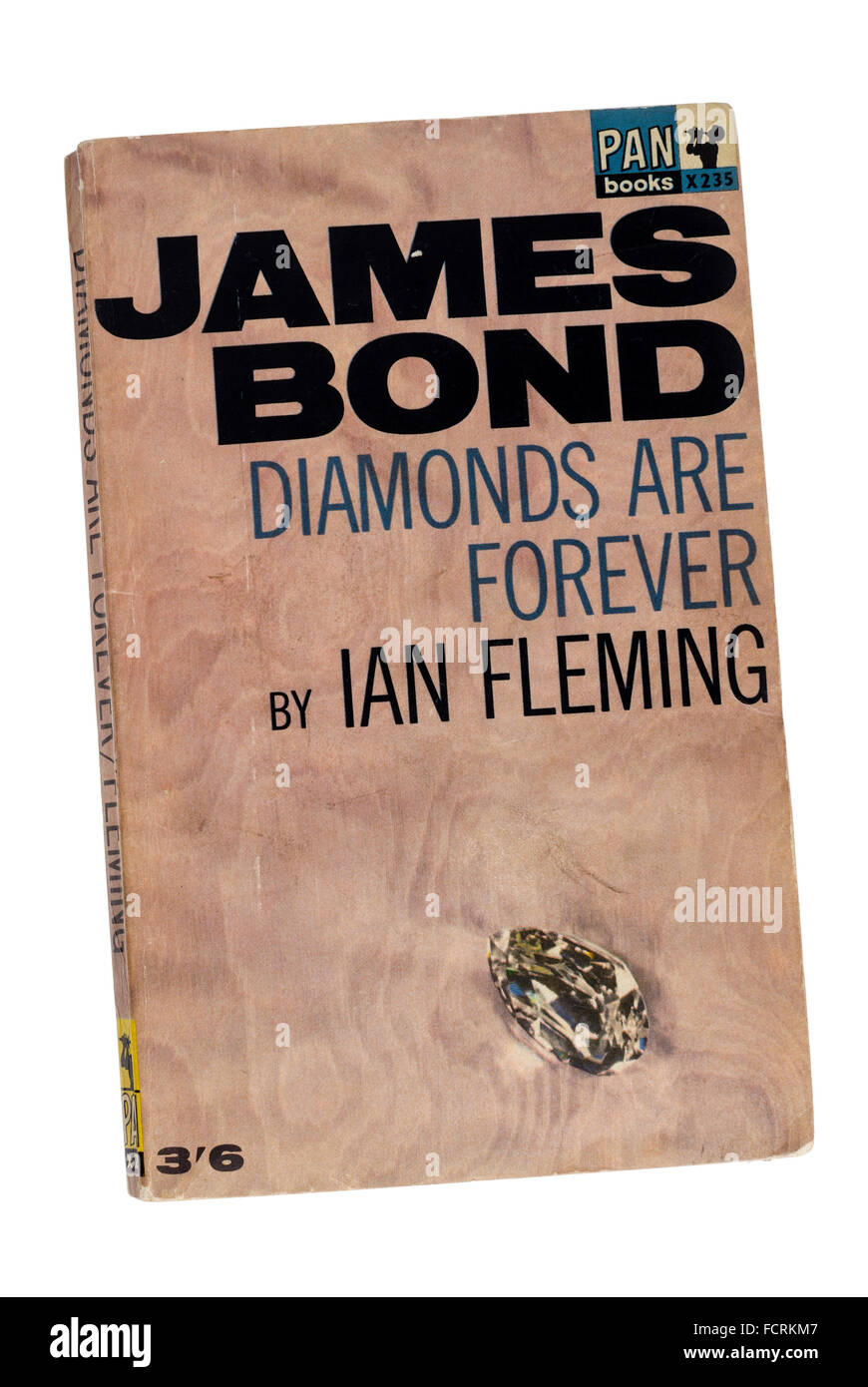 James Bond, les diamants sont éternels Livre de poche par Auteur Ian Fleming Banque D'Images