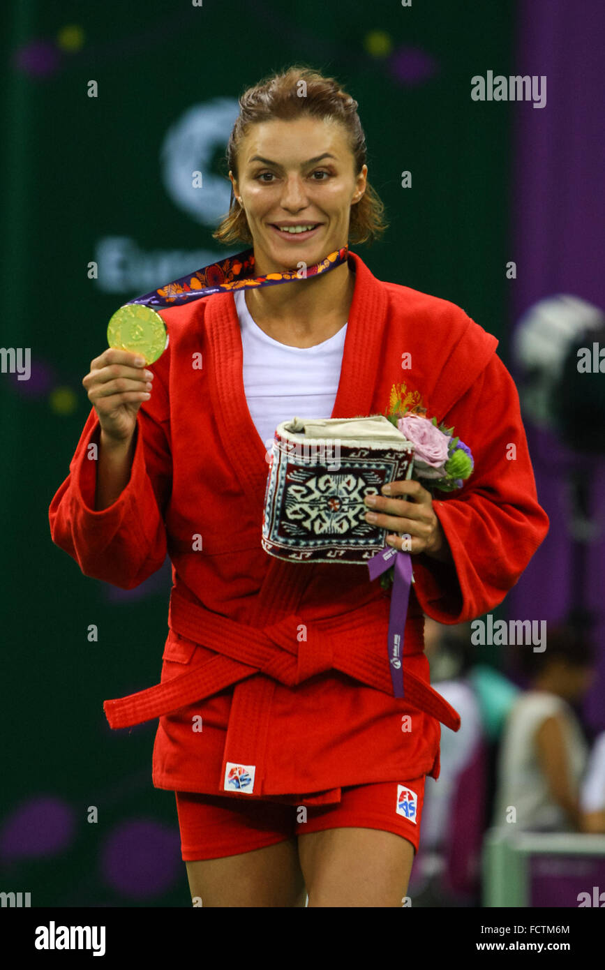 Yana Kostenko (RUS). Women's 60kg remise de médaille. Sambo. Arène Heydar Aliyev. Baku2015. 1er jeux européens. Bakou. L'Azerbaïdjan. 22/06/2015 Banque D'Images