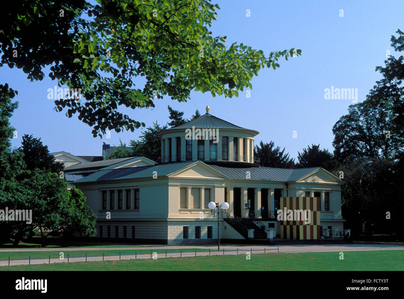 DEU, Allemagne, Bonn, le Musée d'art académique à l'Hofgarten, le musée accomondates la plus importante collection d'antiquités dans N Banque D'Images