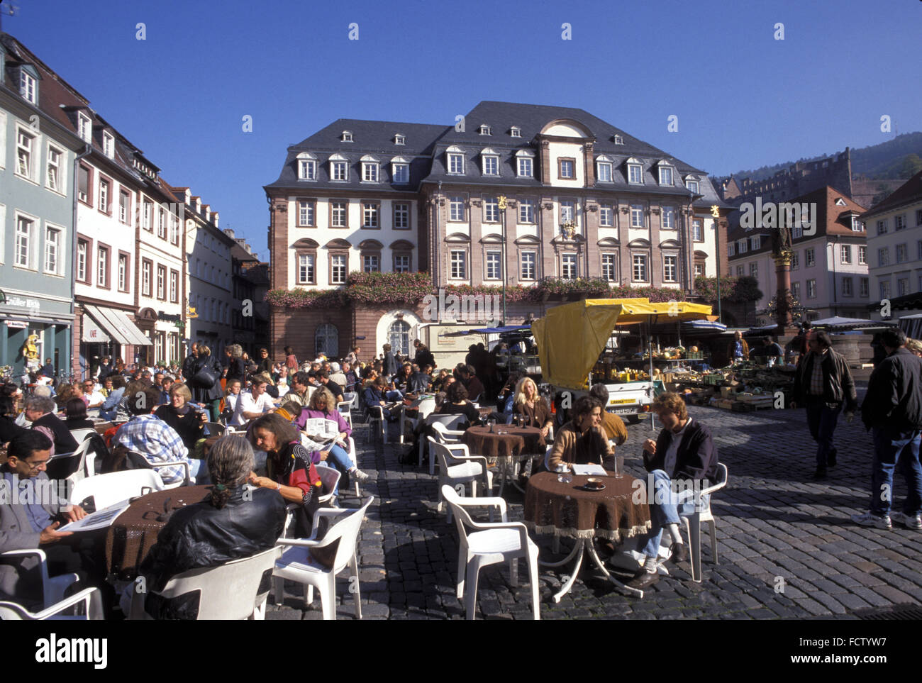 DEU, Allemagne, Heidelberg, l'ancien hôtel de ville sur la Place du marché. DEU, Deutschland, Heidelberg, Das Alte Rathaus Am Marktplatz. Banque D'Images