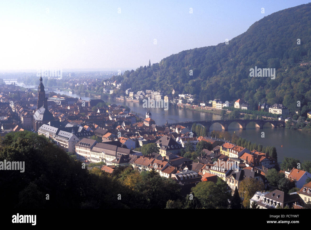 DEU, Allemagne, Heidelberg, vue du château de la ville et la rivière Neckar. DEU, Deutschland, Heidelberg, Blick vom Schlos Banque D'Images