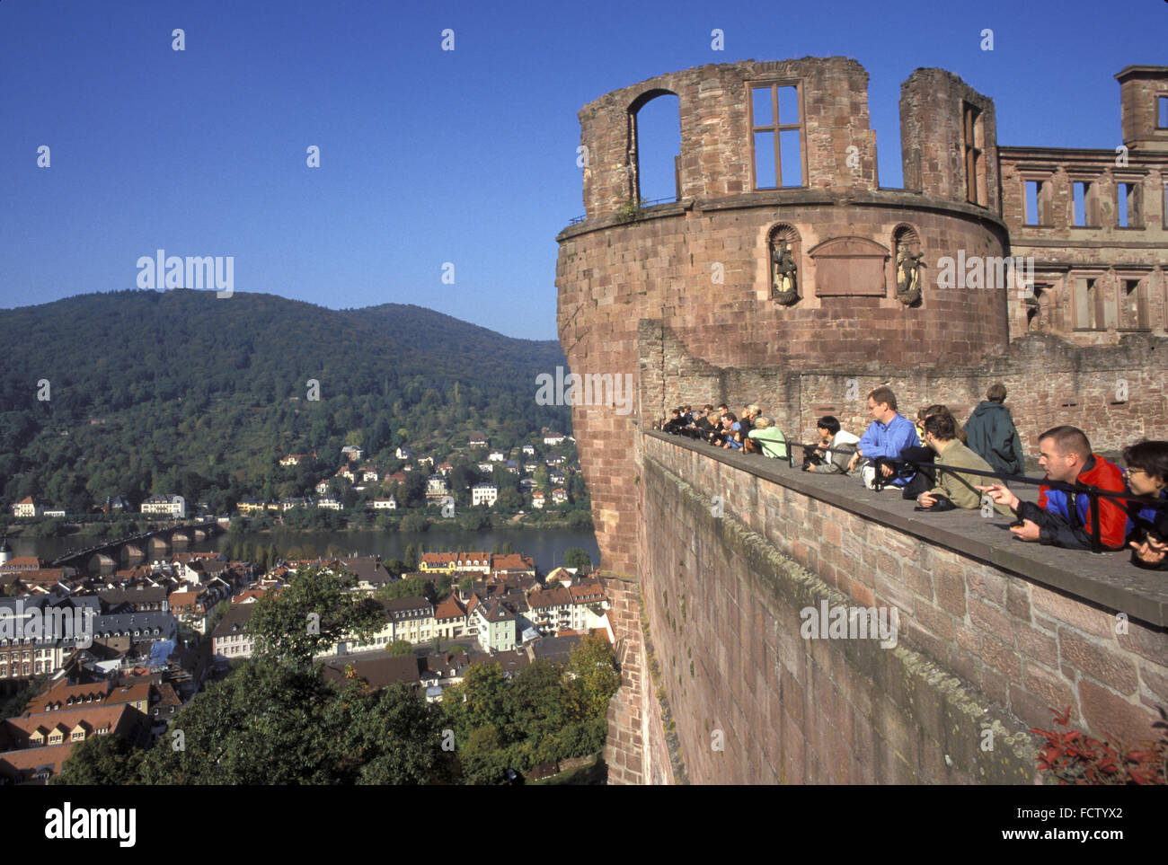 DEU, Allemagne, Heidelberg, vue du château de la ville et la rivière Neckar. DEU, Deutschland, Heidelberg, Blick vom Schlos Banque D'Images