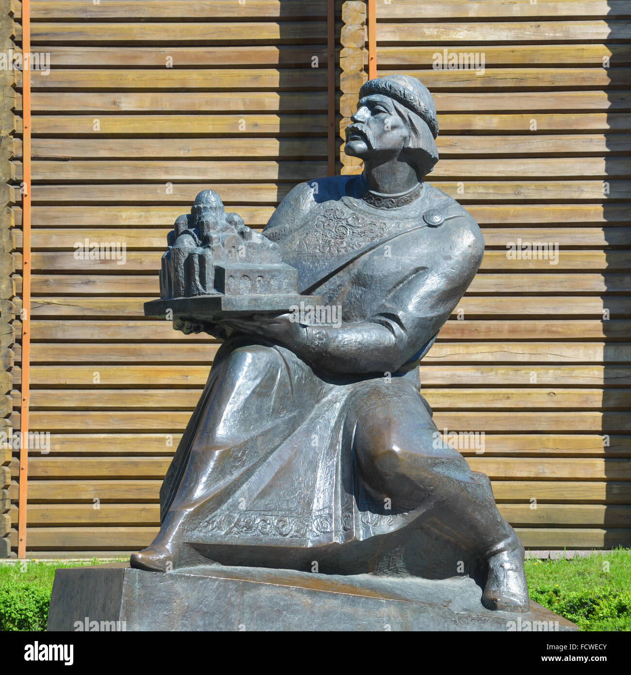 Ancien monument du prince Iaroslav le Sage à l'entrée de la porte d'or de Kiev. Capitale de la Rus - ville de Kiev. Banque D'Images