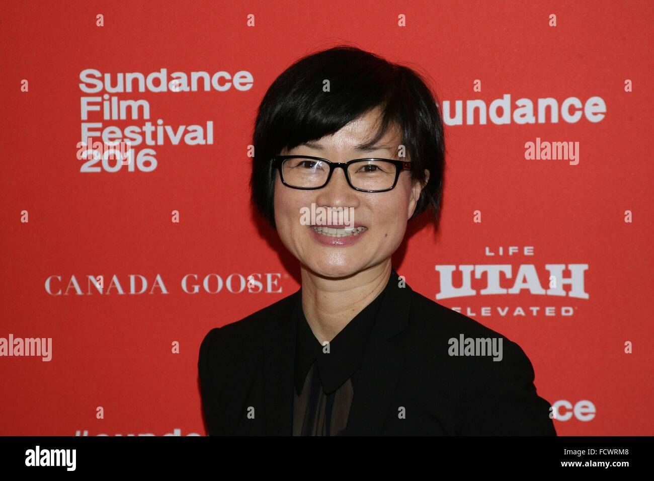 Si Yong Kim (Directeur) au niveau des arrivées de MENILMONTANT en première mondiale au Festival du Film de Sundance 2016, le Eccles Centre for the Performing Arts, Park City, UT 25 Janvier, 2016. Photo par : James Atoa/Everett Collection Banque D'Images