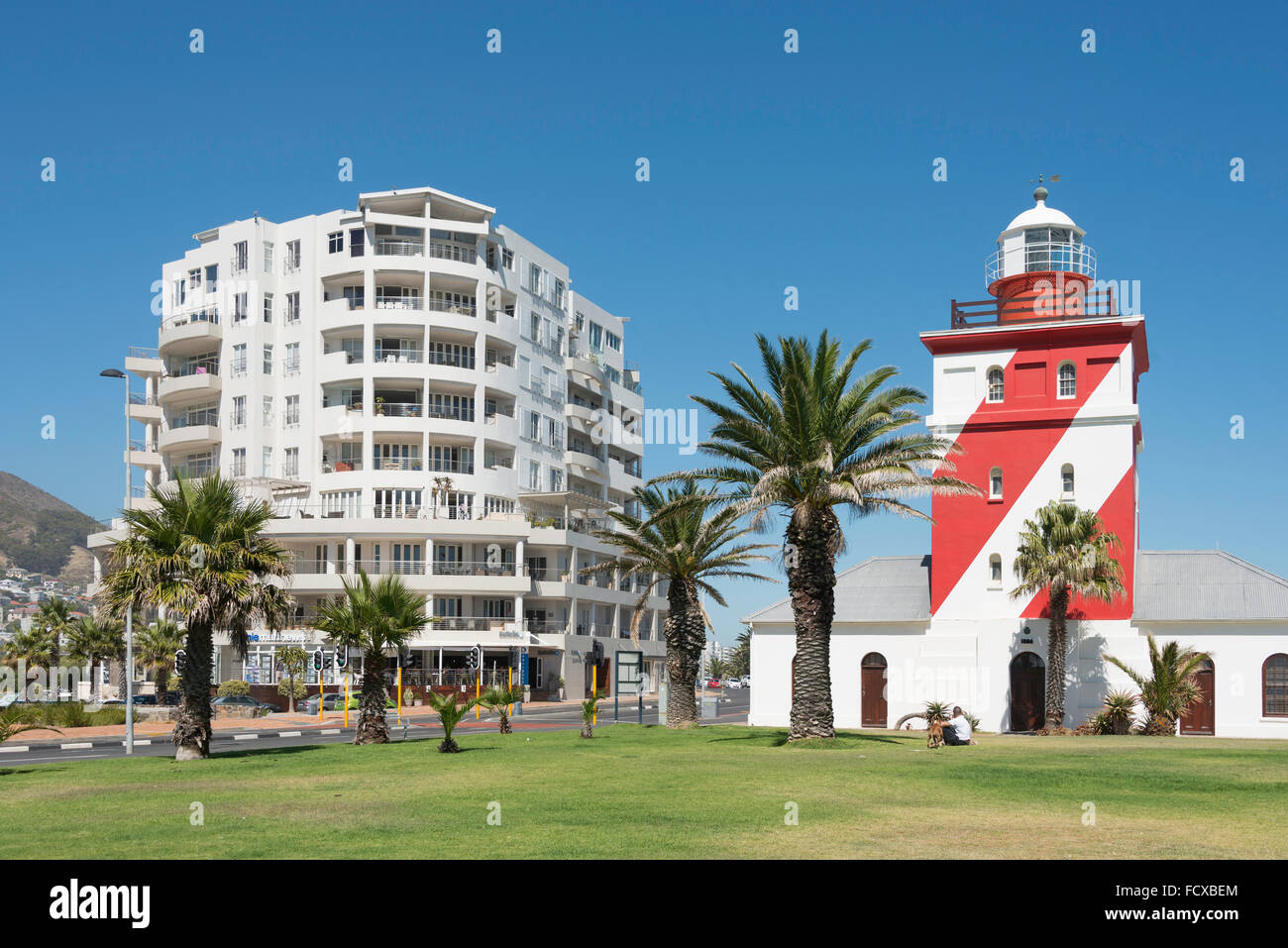 Green Point Lighthouse & South Seas Studio Penthouse, Mouille Point, Cape Town, Western Cape Province, République d'Afrique du Sud Banque D'Images