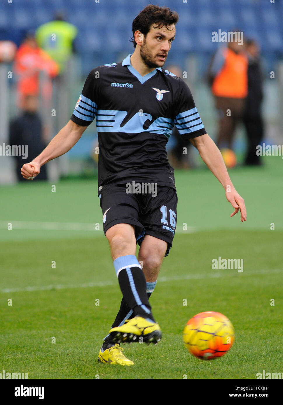 Stade Olimpico, Rome, Italie. 24 Jan, 2016. Serie A ligue de football. SS Lazio contre Chievo Vérone. Marco Parolo en action © Plus Sport Action/Alamy Live News Banque D'Images