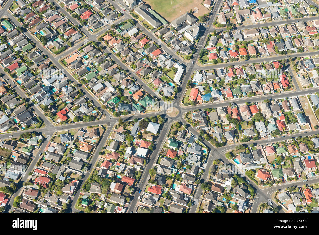 Vue aérienne de maisons, Fish Hoek, péninsule du Cap, ville du Cap, dans l'ouest de la municipalité de la Province du Cap, Afrique du Sud Banque D'Images