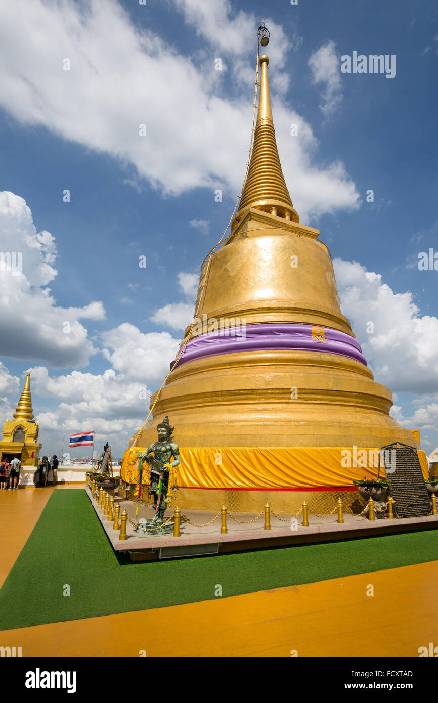 Wat Saket, mont d'or, Temple Phu Khao Thong, chedi doré, Bangkok, Thaïlande Banque D'Images