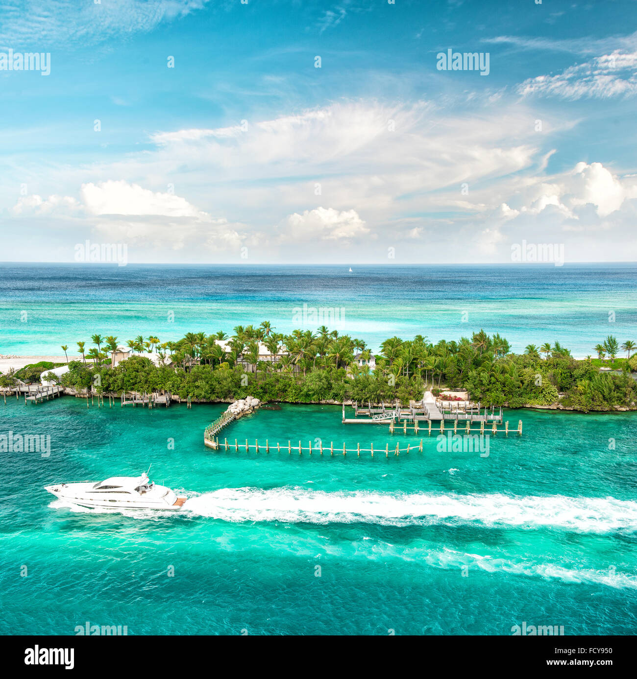 La mer et du ciel. Le paysage magnifique de la mer des Caraïbes. Bahamas. Nassau Banque D'Images