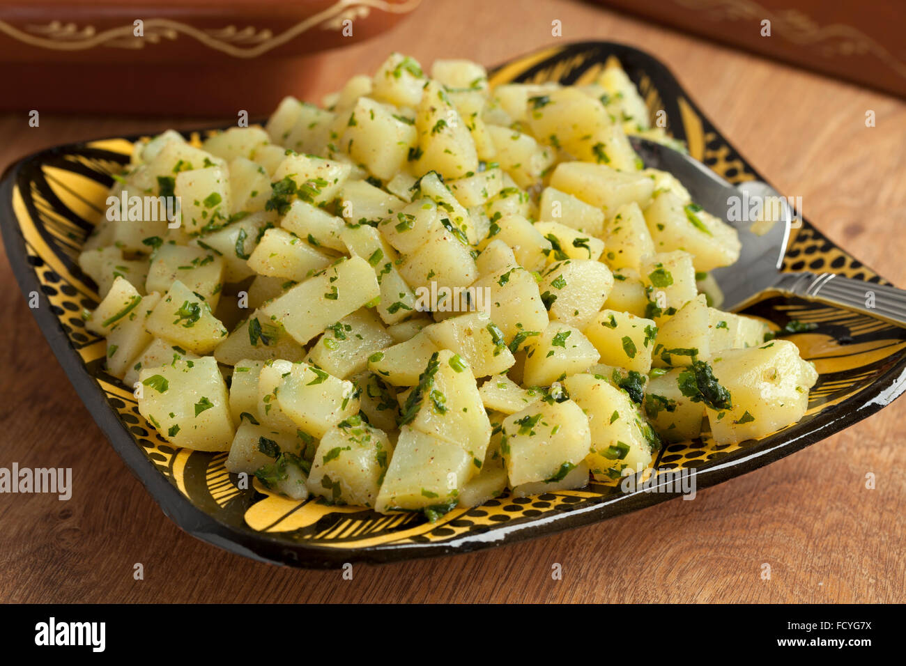 Salade de pommes de terre traditionnelles marocaines close up Banque D'Images