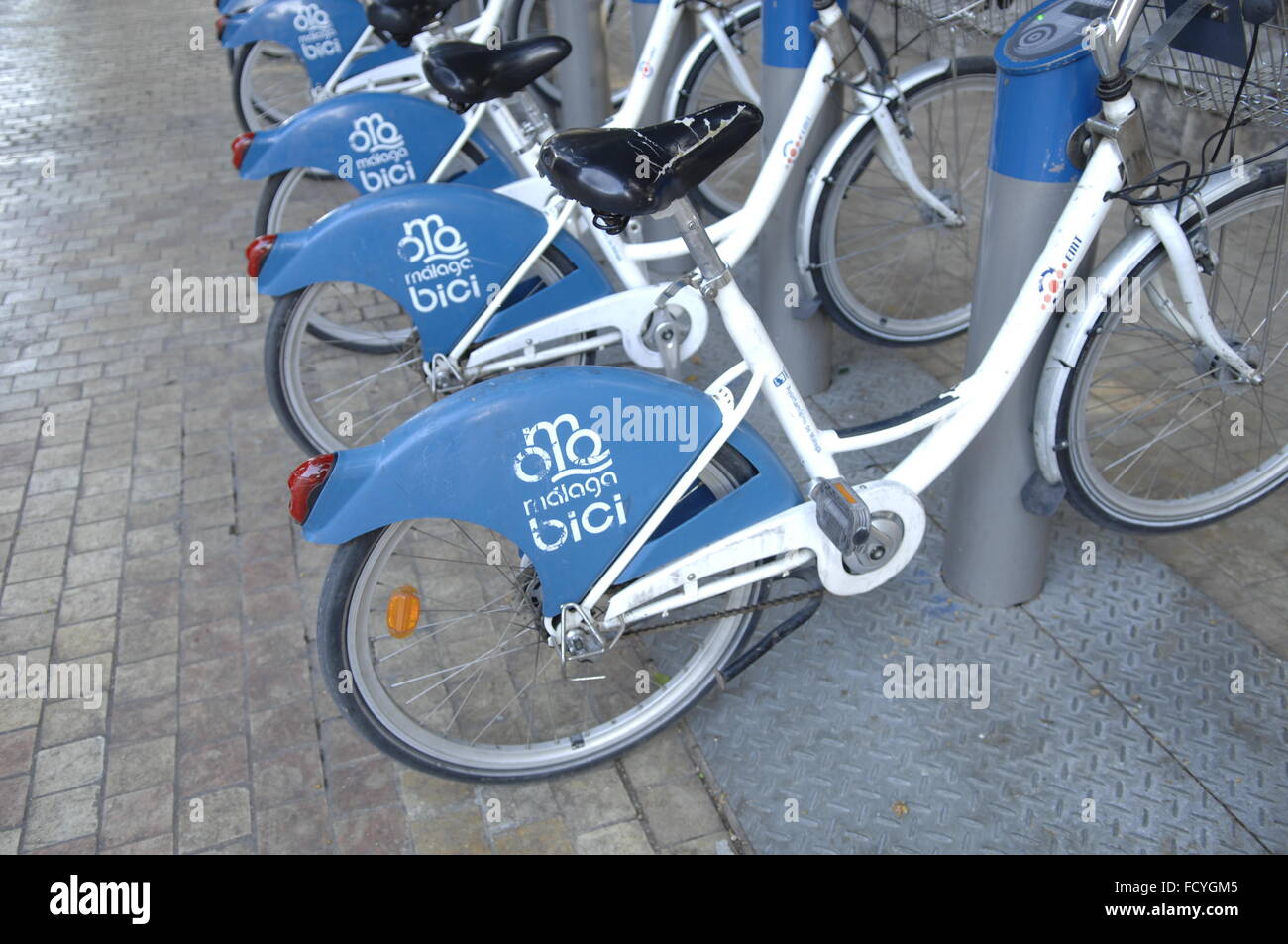 Un vélo de prêt de personnes utilisent de posséder leur propre carte vélo Banque D'Images