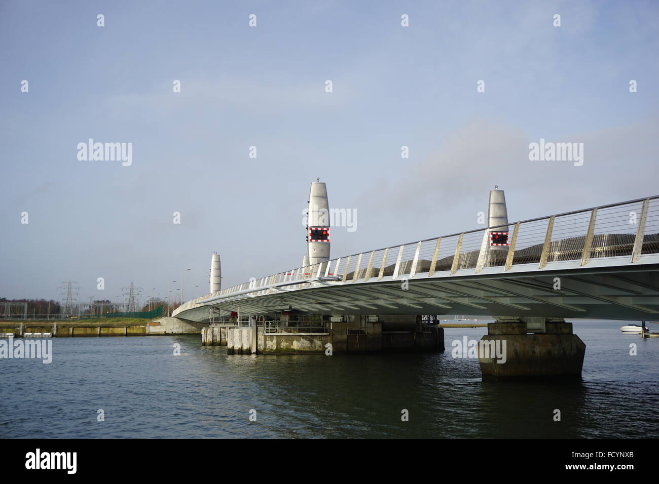 Voiles Twin bridge port de Poole Banque D'Images