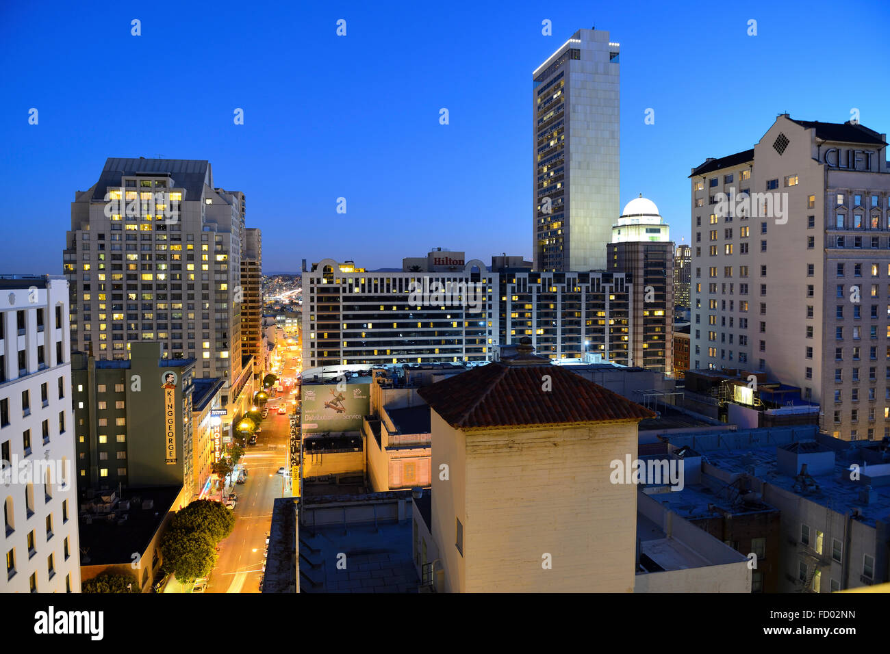 Portrait de Theatre District la nuit, San Francisco, California, USA Banque D'Images