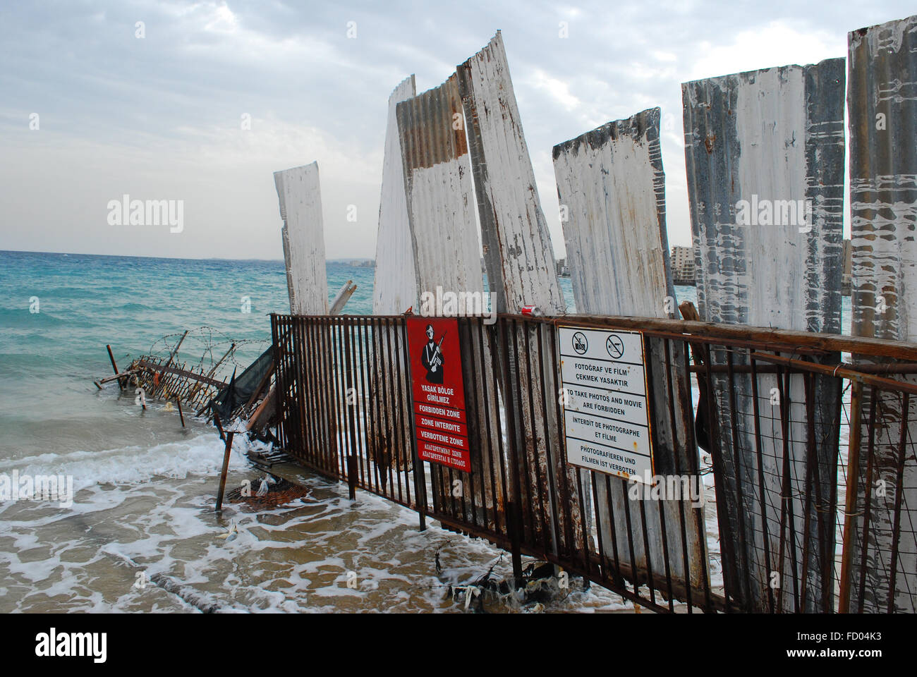 Zone de restriction, ville fantôme, Varosha, Famagusta, Chypre Banque D'Images