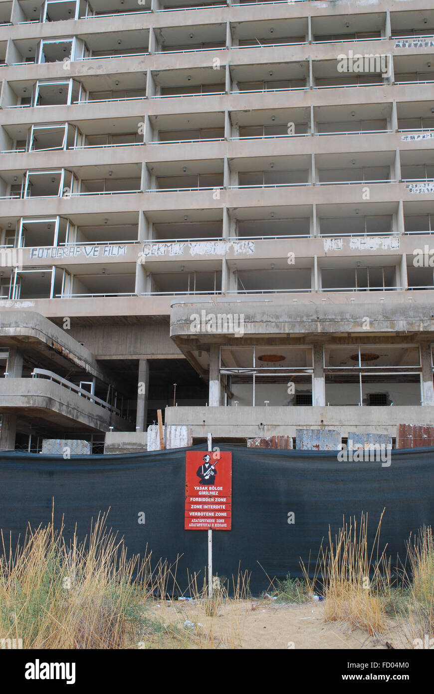 Zone de restriction, ville fantôme, Varosha, Famagusta, Chypre Banque D'Images