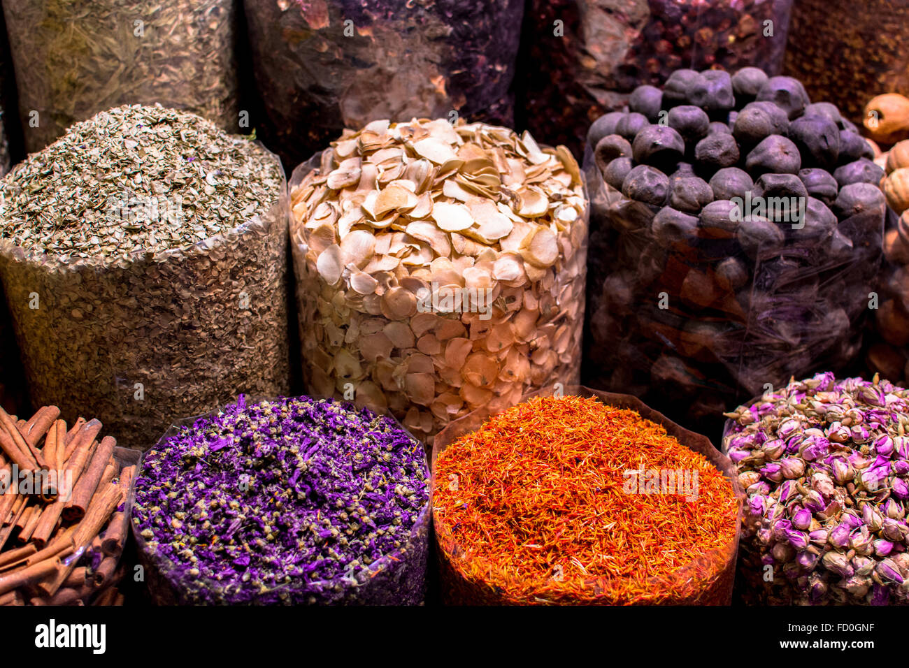 Vue rapprochée de l'arabe traditionnel Boutique du marché des épices et condiments Banque D'Images