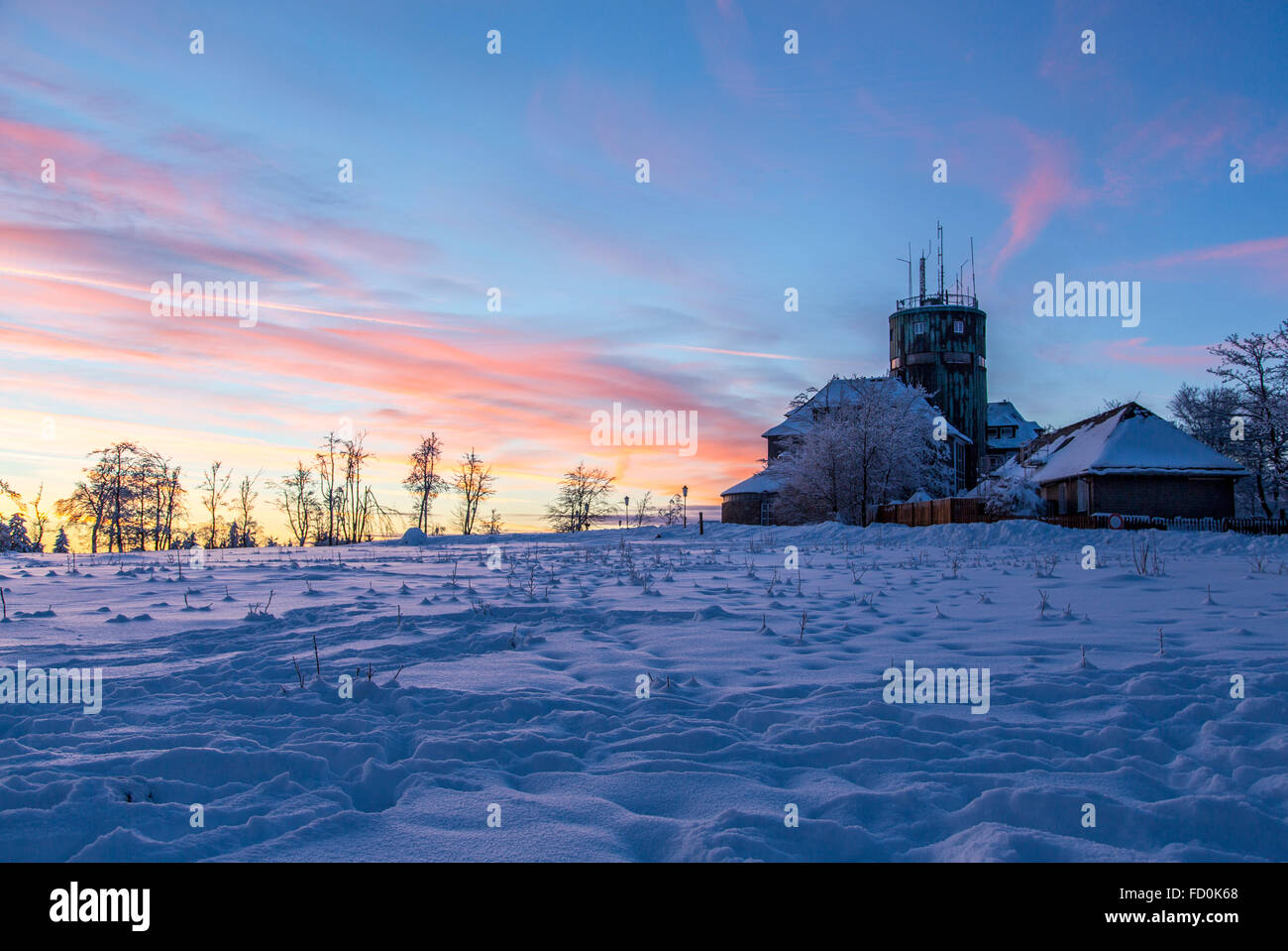 'Kahler Asten' plus haute montagne en Rhénanie du Nord-Westphalie, Allemagne, hiver, paysage enneigé, 'Gerald' station météo Banque D'Images