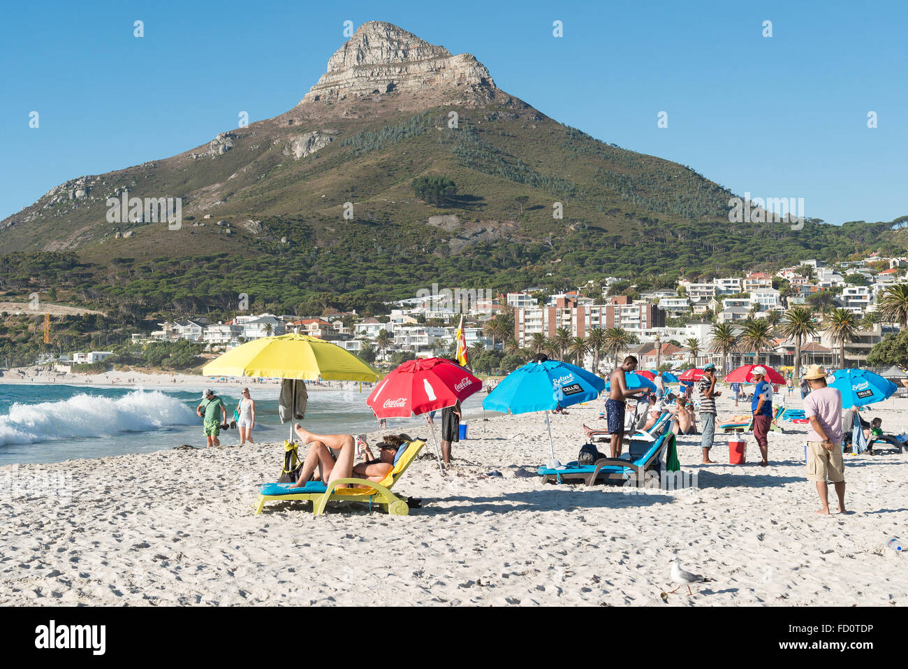 La plage de Camps Bay, Camps Bay, Cape Town, ville du Cap municipalité, province de Western Cape, Afrique du Sud Banque D'Images