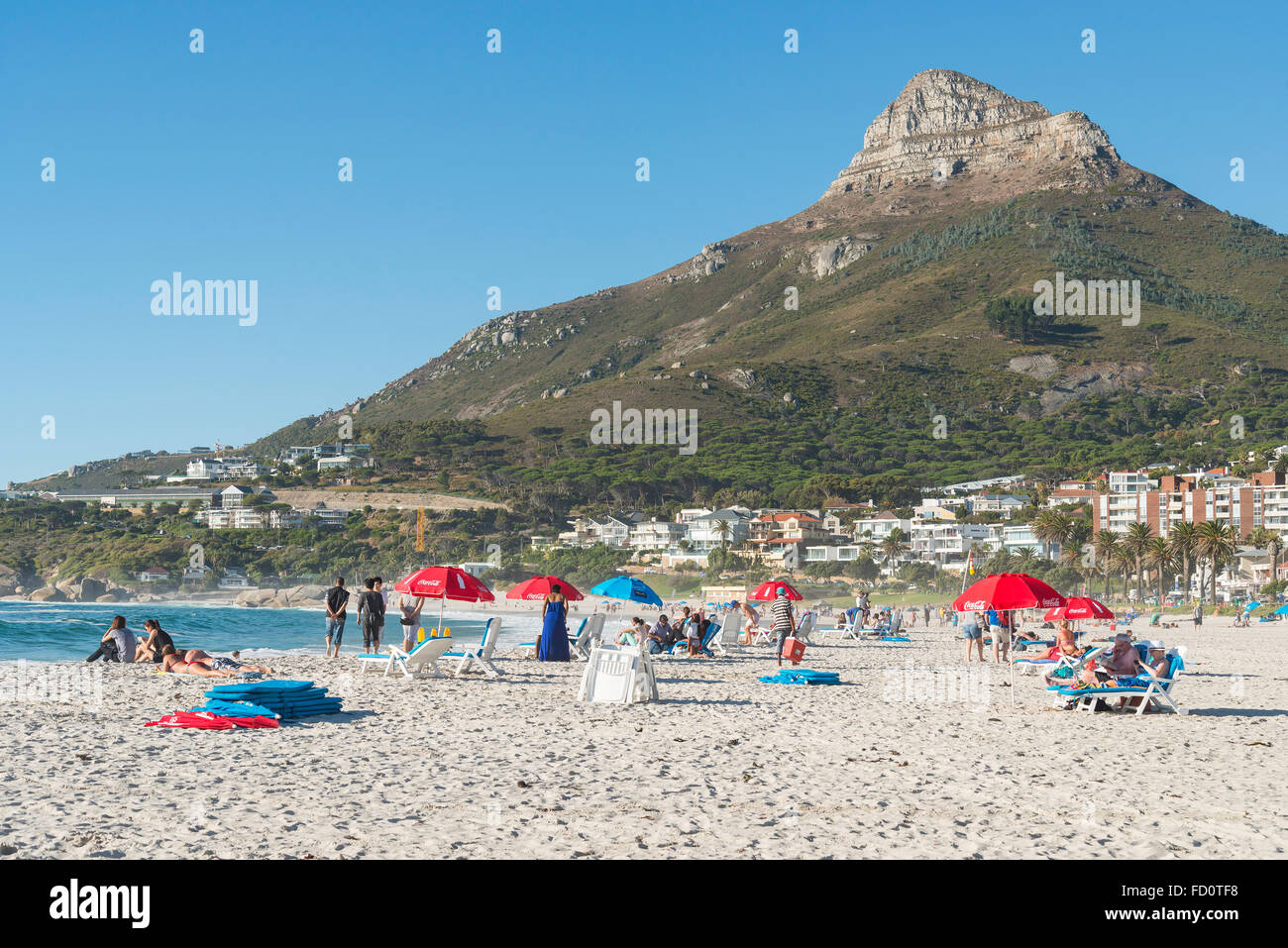 La plage de Camps Bay, Camps Bay, Cape Town, ville du Cap municipalité, province de Western Cape, Afrique du Sud Banque D'Images