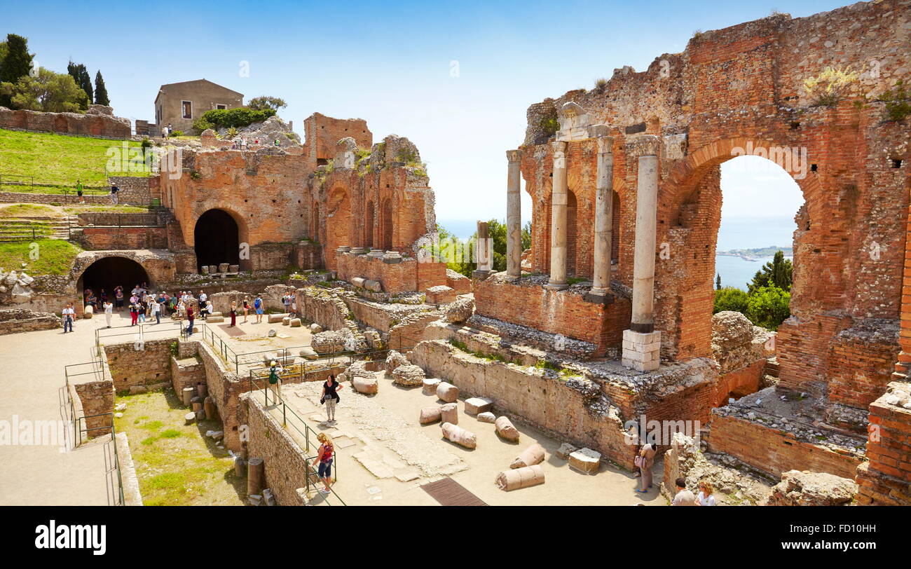 Le théâtre grec de Taormina, Sicile, Italie Banque D'Images