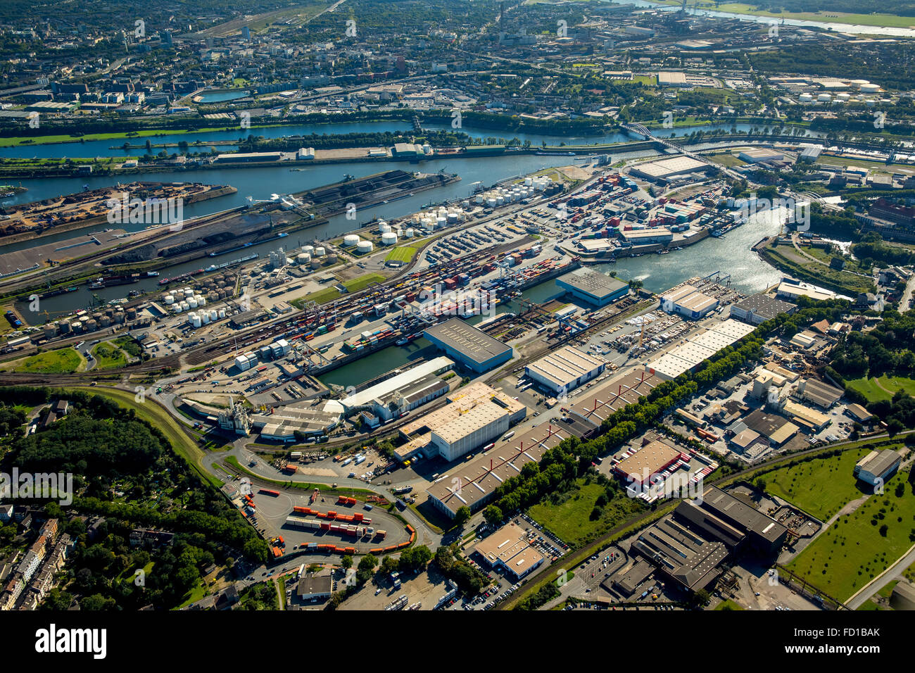 Le port de Duisburg Duisport, Ruhr, Rhine-Herne Canal, batellerie, port à conteneurs, Duisburg, Ruhr Banque D'Images